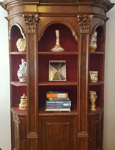 Apartment Writer's In An Unique District *